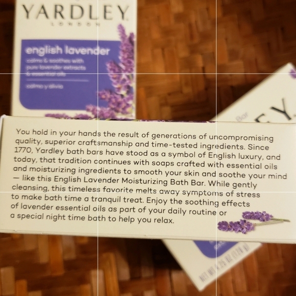 NEW 3 English Lavender Moisturizing Bath Face Bar Vintage Scent Sensitive Skin - Picture 3 of 10